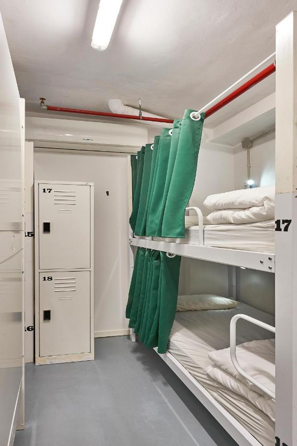 โอลา โอสตัล กอลบลัง Hostel โอสปิตาเล็ต เดอ โยเบรกัต ภายนอก รูปภาพ