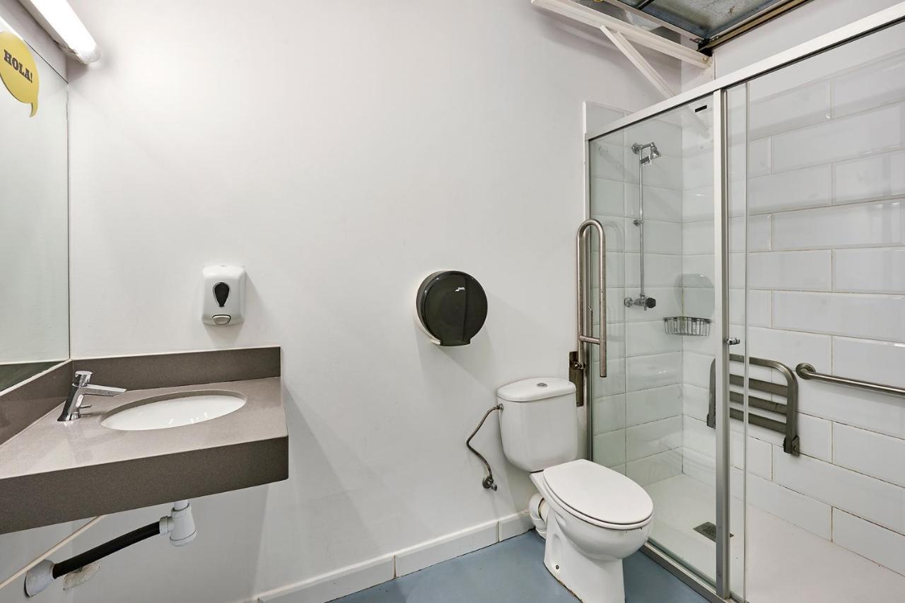 โอลา โอสตัล กอลบลัง Hostel โอสปิตาเล็ต เดอ โยเบรกัต ภายนอก รูปภาพ