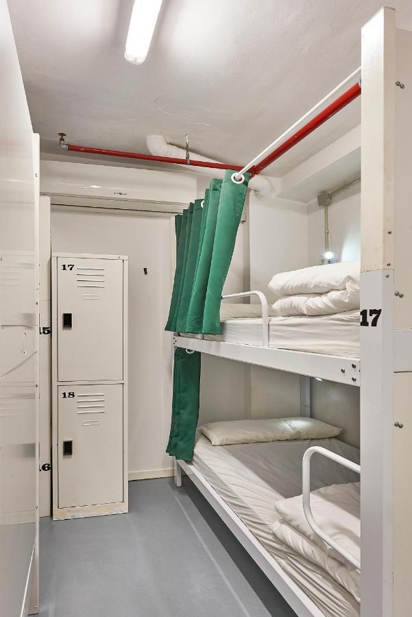 โอลา โอสตัล กอลบลัง Hostel โอสปิตาเล็ต เดอ โยเบรกัต ภายนอก รูปภาพ