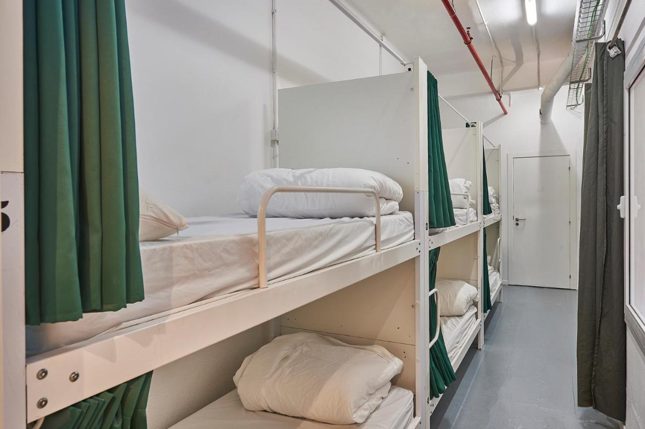 โอลา โอสตัล กอลบลัง Hostel โอสปิตาเล็ต เดอ โยเบรกัต ภายนอก รูปภาพ
